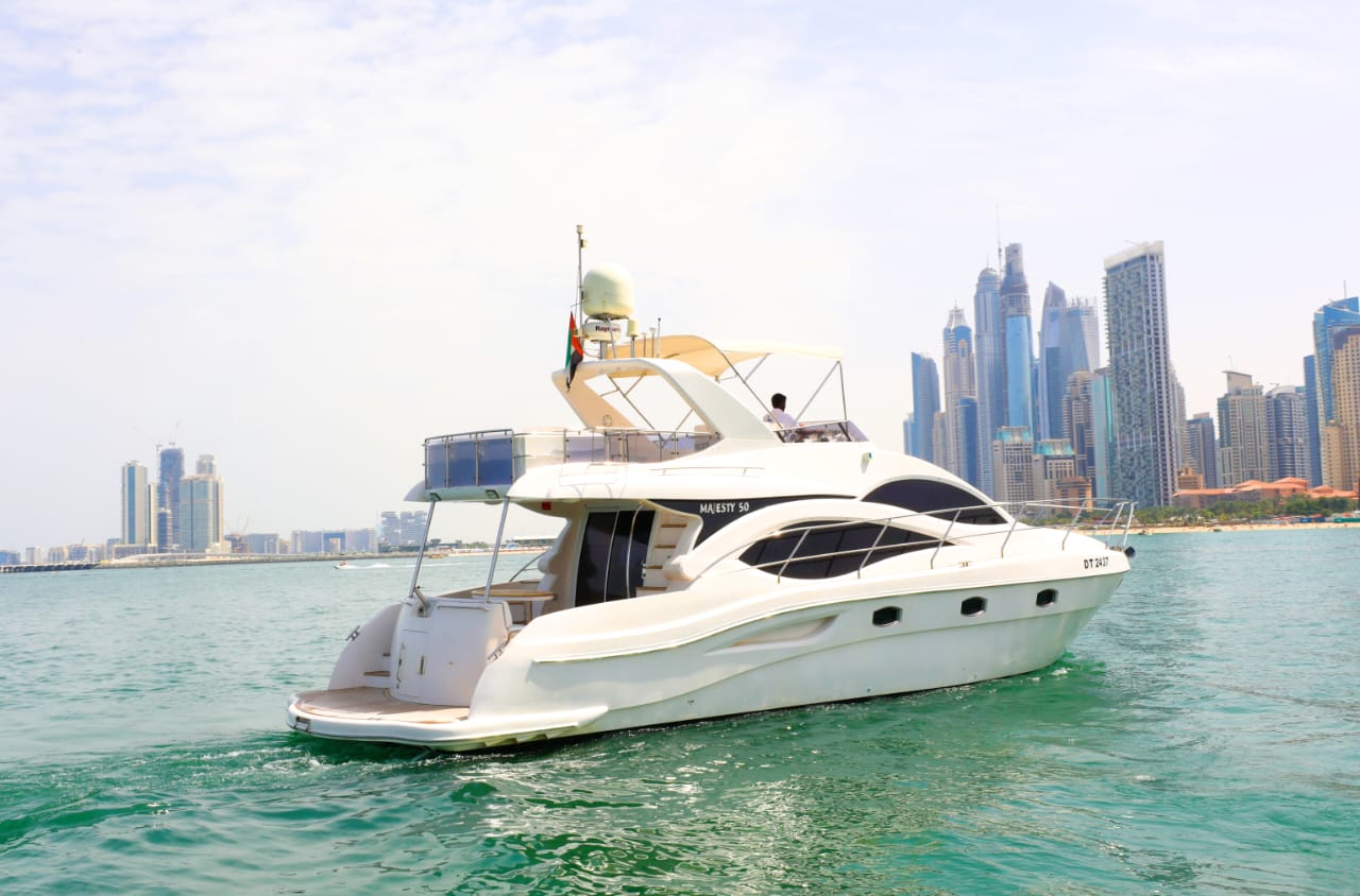 50 FT Luxury Yacht Aed 450 Hour only