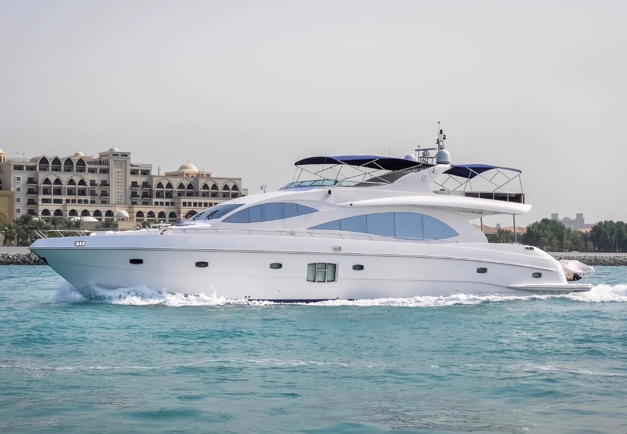 Majesty 88 Feet luxury Yacht in Aed 1400 Each hour Only Dubai Yacht