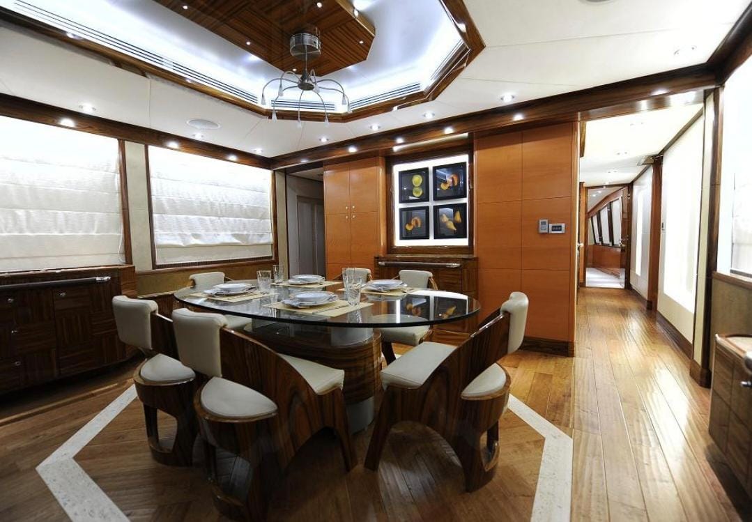 101 Feet Luxury Yacht